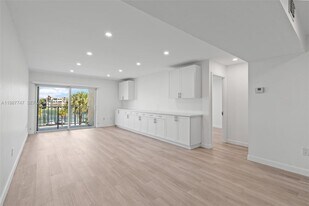 7765 SW 86th St in Miami, FL - Building Photo