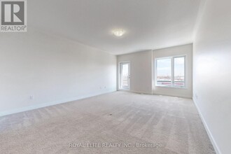 67 William Duncan Rd in Toronto, ON - Building Photo - Building Photo