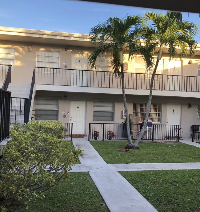 1210 Old Boynton Rd, Unit 102 in Boynton Beach, FL - Building Photo - Building Photo