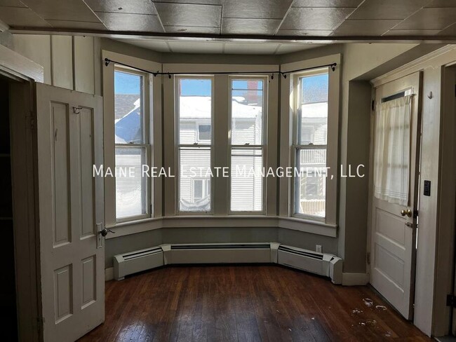 200 Center St in Old Town, ME - Foto de edificio - Building Photo