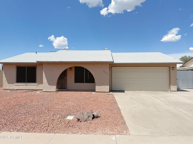 property at 716 W Nopal Pl