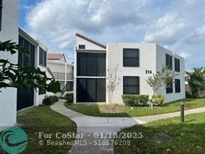 214 Lake Pointe Dr in Oakland Park, FL - Building Photo - Building Photo