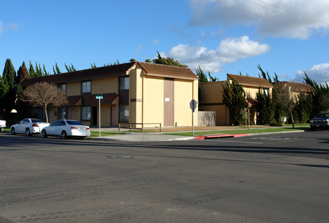 732 N D St in Lompoc, CA - Foto de edificio