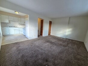 203 Eisenhower Dr in Bloomington, IL - Building Photo - Building Photo