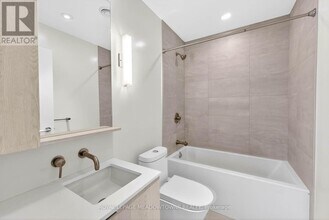 120 Broadway Ave in Toronto, ON - Building Photo - Building Photo