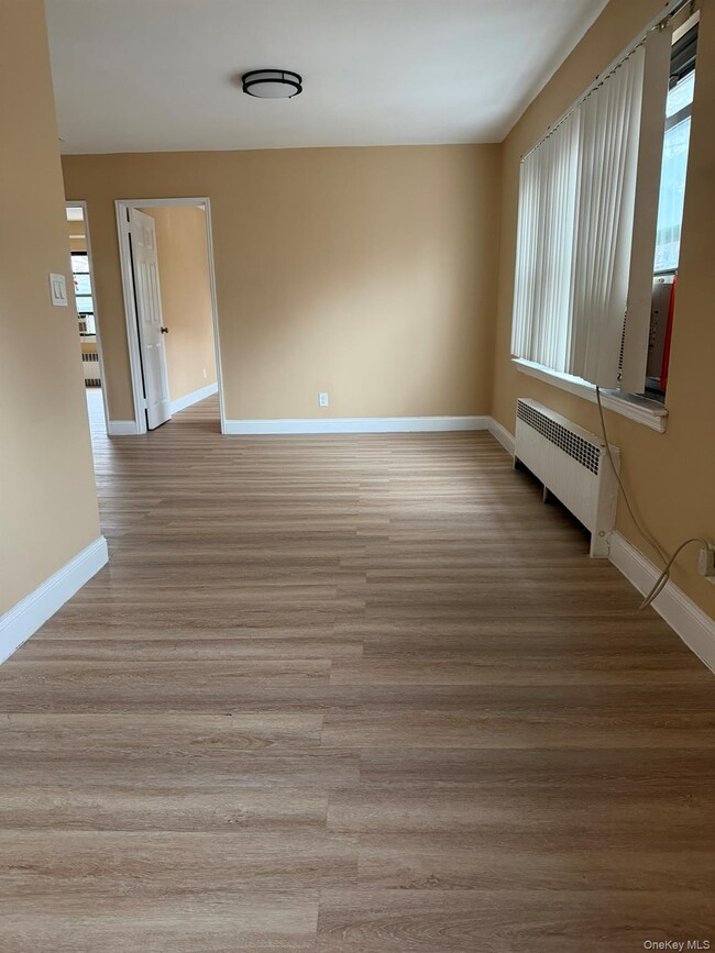 40-12 209th St in Queens, NY - Building Photo - Building Photo