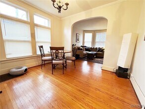 240 Anderson Pl in Buffalo, NY - Building Photo - Building Photo
