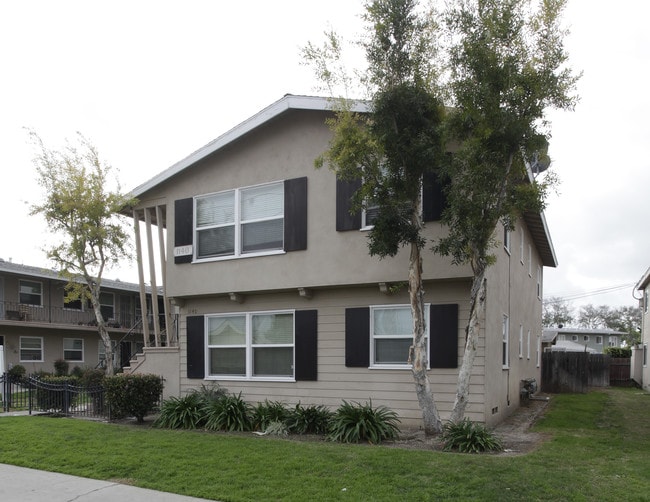 1140 W Valencia Dr in Fullerton, CA - Building Photo - Building Photo