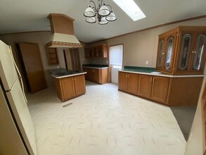 4184 Bickel St in Milford, MI - Foto de edificio - Building Photo