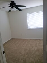 406 Creston St in Hutto, TX - Building Photo - Building Photo