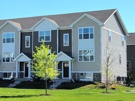 6550 Linden Trl in Bull Valley, IL - Building Photo