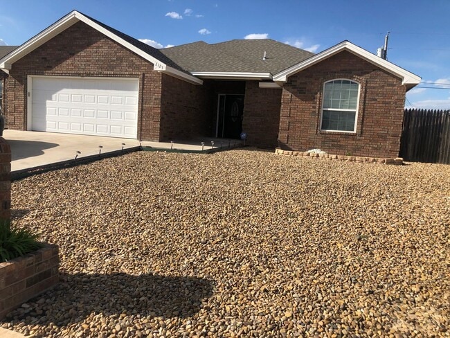 2125 Hayes in Portales, NM - Building Photo - Building Photo