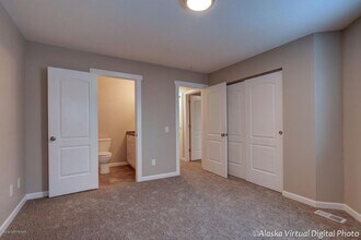 2931 Brookridge Cir in Anchorage, AK - Foto de edificio - Building Photo