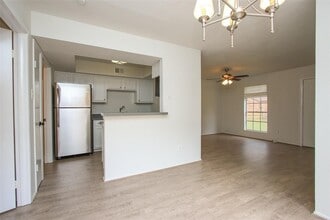 9217 Vogue Ln in Houston, TX - Building Photo - Building Photo