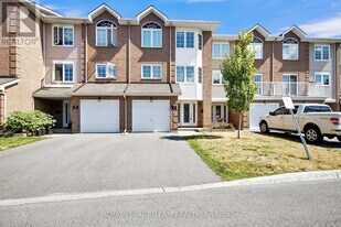 7 Wrenwood Crescent in Ottawa, ON - Building Photo