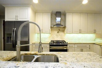 6507 Starling Cir in Dallas, TX - Building Photo - Building Photo