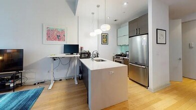 21-45-45 44th Dr in Queens, NY - Building Photo - Building Photo