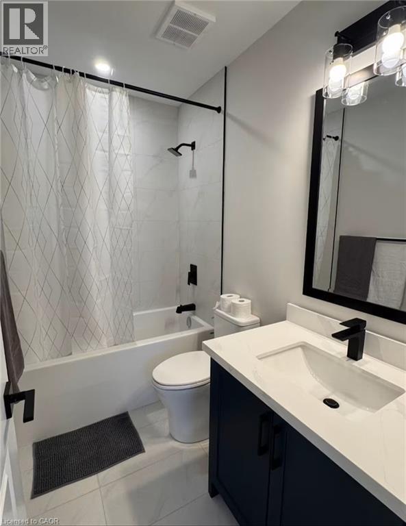 132 Hodgkins Ave in Thorold, ON - Building Photo - Building Photo