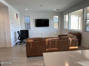 9115 W Glenrosa Ave in Phoenix, AZ - Building Photo - Building Photo