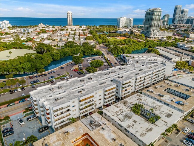 7300 Wayne Ave in Miami Beach, FL - Building Photo - Building Photo