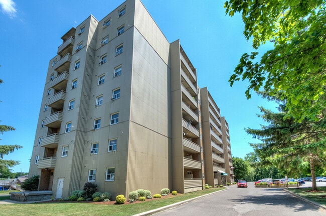 River Ridge Tower Apartments
