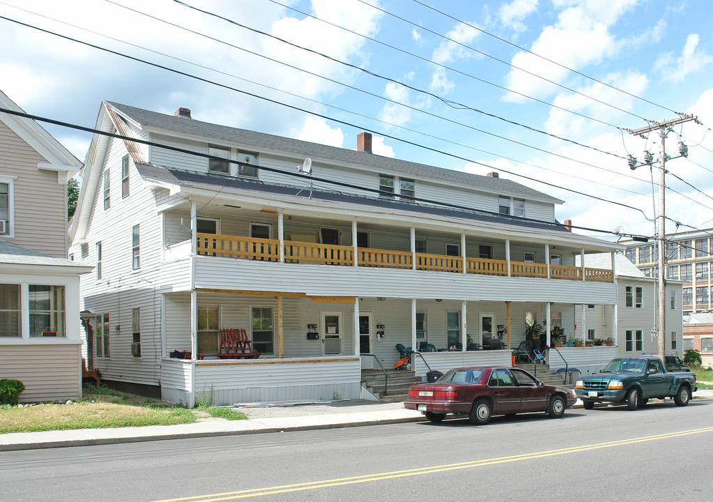 54 Emery St in Sanford, ME - Building Photo