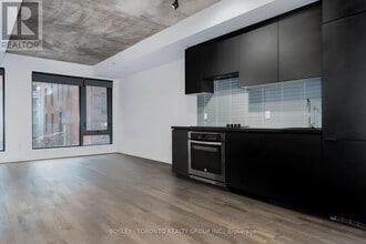 60 Colborne St in Toronto, ON - Building Photo - Building Photo