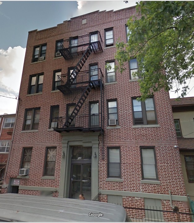 1629 E 12th St in Brooklyn, NY - Foto de edificio