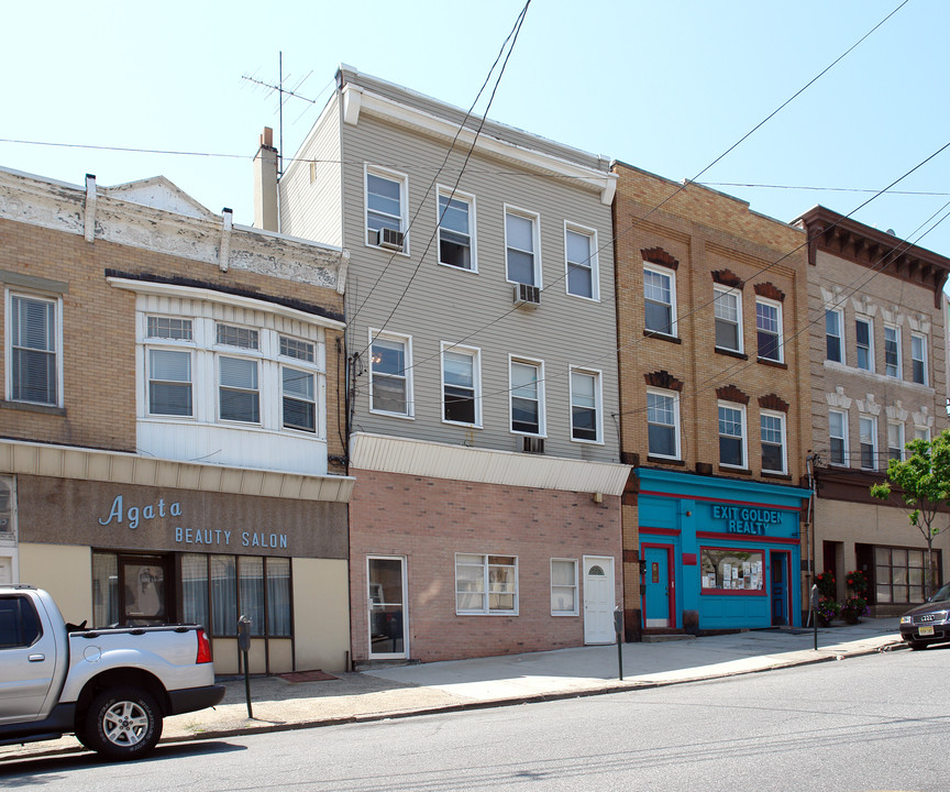 150 Midland Ave in Kearny, NJ - Building Photo