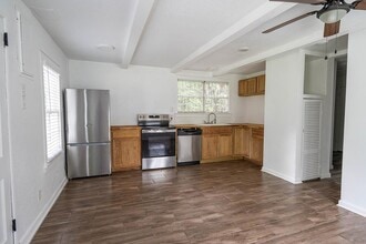 1118 Louise Dr in Tallahassee, FL - Building Photo - Building Photo