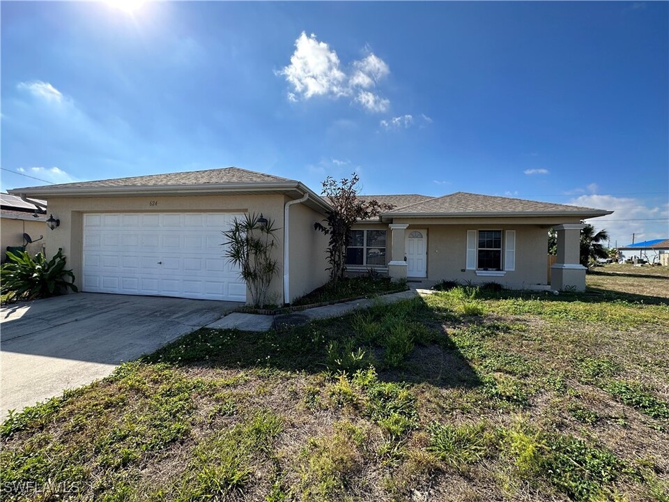 624 NW 26th Terrace in Cape Coral, FL - Building Photo