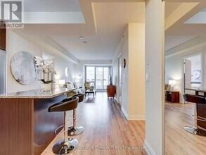 9088 Yonge St in Richmond Hill, ON - Building Photo - Building Photo