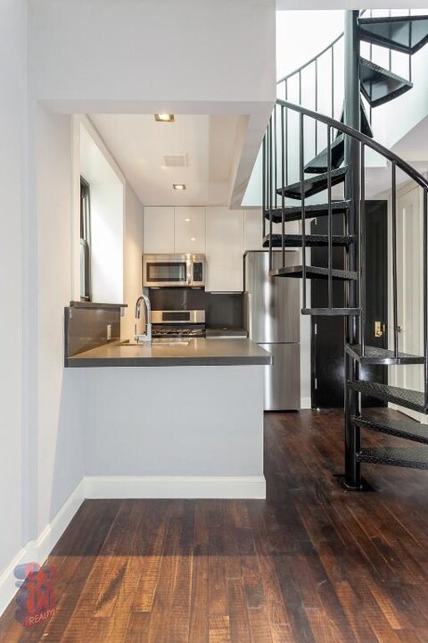 134 Orchard St, Unit 16 in New York, NY - Building Photo