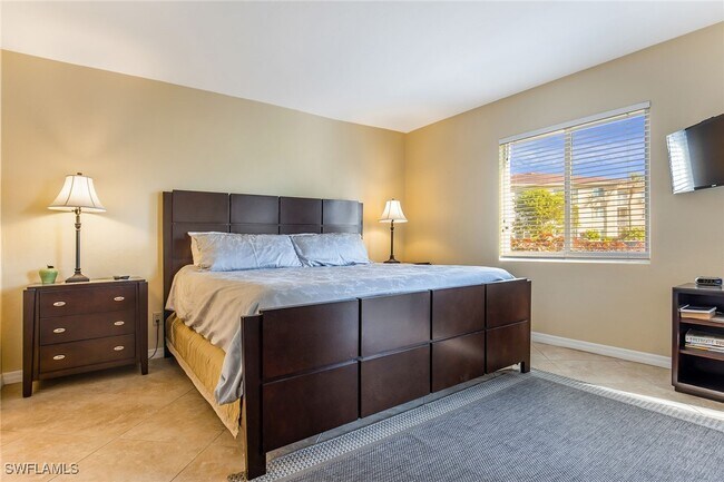 property at 1075 Foxfire Ln