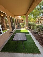 8524 Willowrich Dr in Las Vegas, NV - Foto de edificio - Building Photo