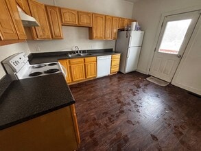 541 Liberty St in Grove City, PA - Building Photo - Building Photo