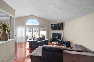 6671 Hidden Lake Trail in Brecksville, OH - Building Photo - Building Photo