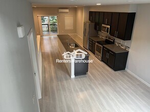 16201 Meadow Rd in Lynnwood, WA - Building Photo - Building Photo