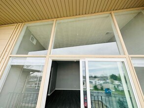 9031 S Eldorado Dr in Indianapolis, IN - Foto de edificio - Building Photo