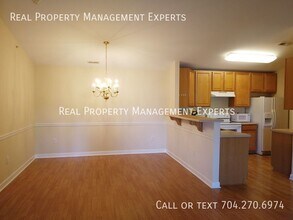 10657 Hill Point Ct in Charlotte, NC - Building Photo - Building Photo