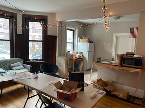 1066 Commonwealth Ave, Unit 24 in Boston, MA - Building Photo - Building Photo
