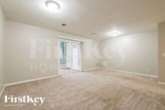 5266 Ridge Forest Dr in Stone Mountain, GA - Building Photo - Building Photo