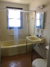 7429 W Beckett Ave, Unit Upper unit in Milwaukee, WI - Building Photo - Building Photo