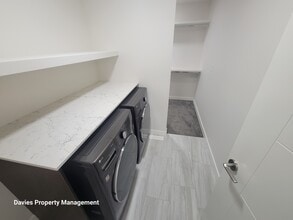 3213 Kulay Way SW in Edmonton, AB - Building Photo - Building Photo