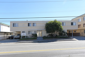 The Harbor View in Los Angeles, CA - Building Photo - Building Photo