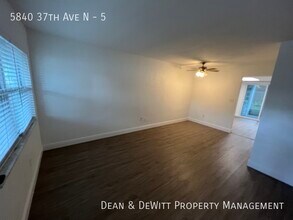 5840 37th Ave N in St. Petersburg, FL - Foto de edificio - Building Photo