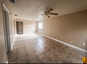 706 W Alamo Dr, Unit 796 in Lakeland, FL - Building Photo - Building Photo