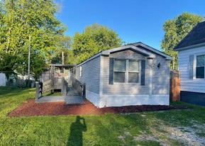 630 N Wesley St in Springfield, IL - Building Photo