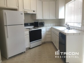 905 Shadywood Cir in Suisun City, CA - Building Photo - Building Photo
