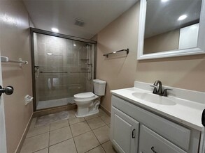 4166 NW 90th Ave, Unit 204 in Coral Springs, FL - Building Photo - Building Photo